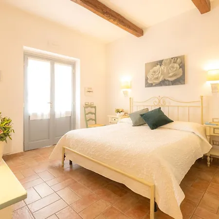 Le Cascatelle Di Saturnia